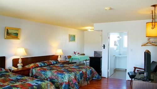 Cozy Court Motel Sechelt Esterno foto