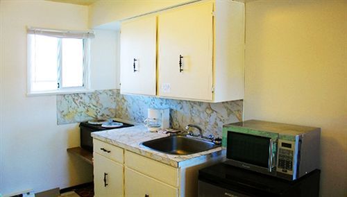 Cozy Court Motel Sechelt Esterno foto
